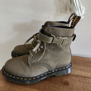 Dr. Martens x Futura 1460 DMS Lace Up Boots Mens Size 6 Womens 7 Olive